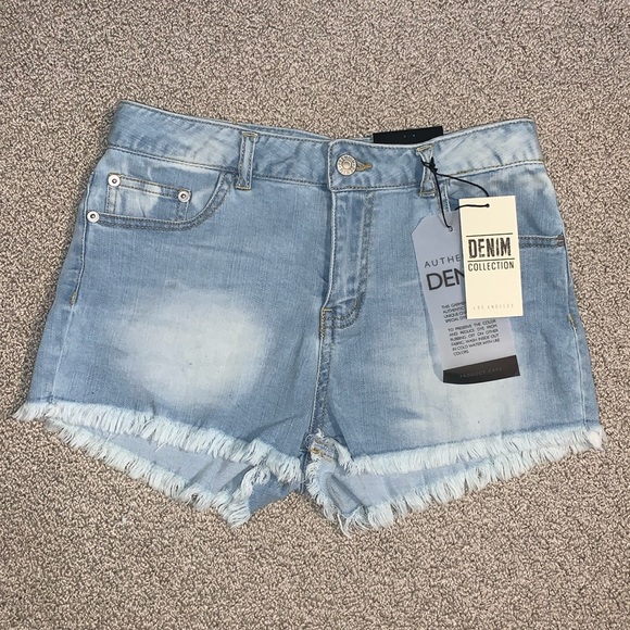 Brand New Premium Denimwear Jean Shorts - Picture 1 of 2
